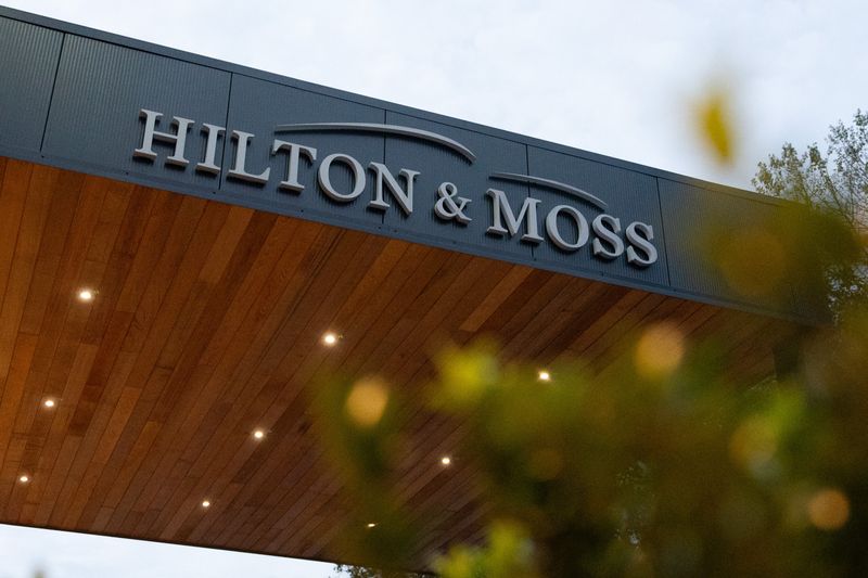 F1 World Champion Damon Hill visits Hilton & Moss